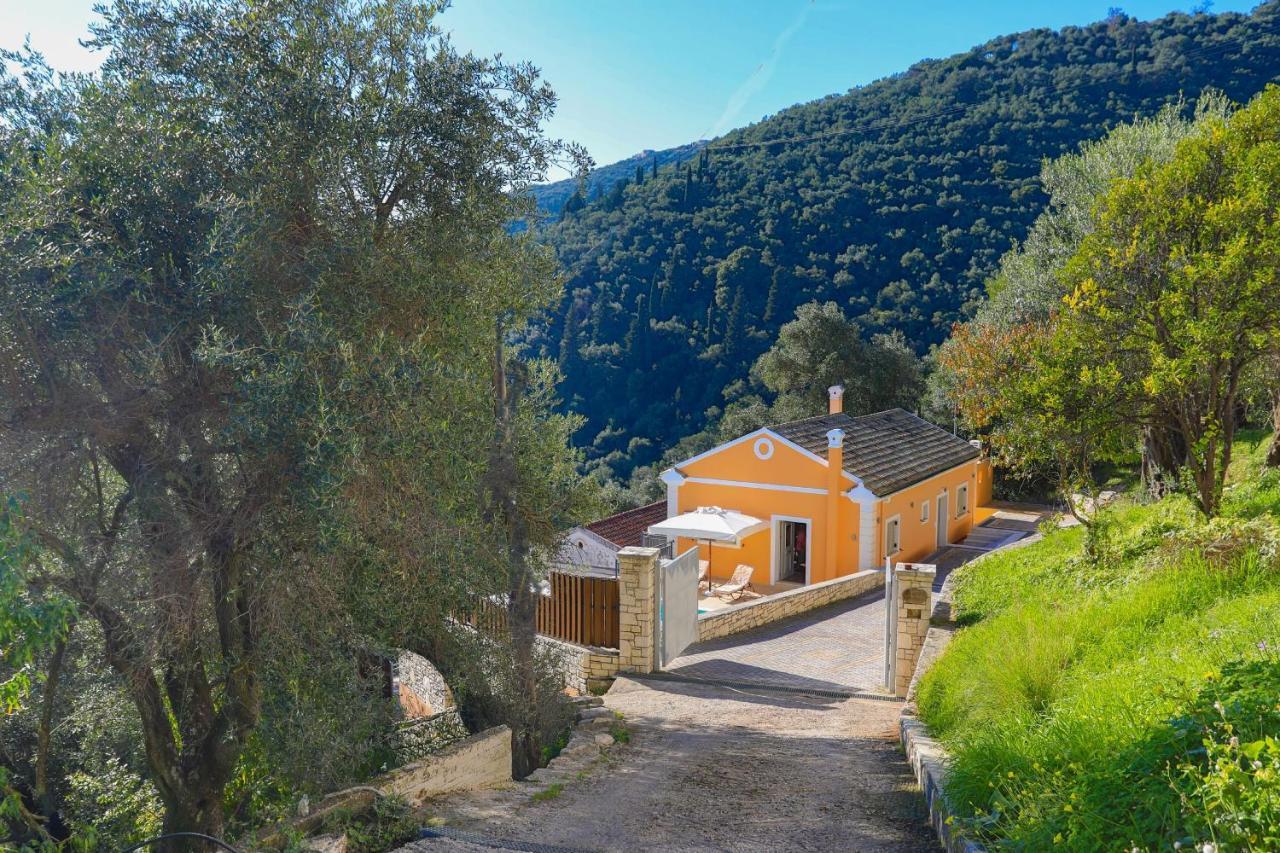 Villa Kalamia Exterior photo